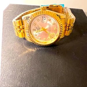 Luxury Watch for Women GOLD - NEW